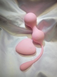 Вагинальные шарики с вибрацией "Luxeluv" Beautiful MI Secrets розовые