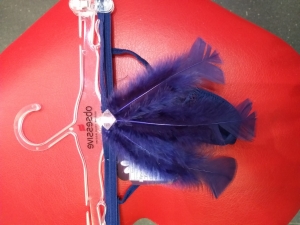 Трусики "Papatya" синие стринги со стразами и перьями на попе.